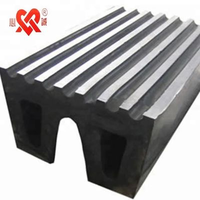 2.3-3.9 G/cm3 PIANC에서 인증된 럭보트 펜더