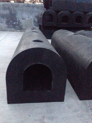 D 형태 PNEUMATIC RUBBER FENDER 낮은 유지 및 쉬운 설치