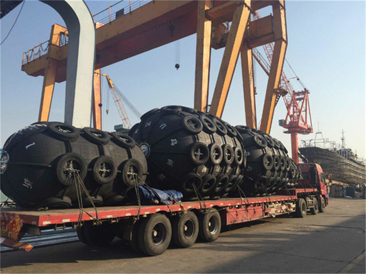 낮은 유지보수 고 내구성을 가진 Pneumatic Marine Fenders 검은색