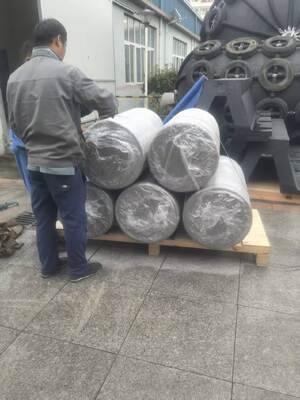 해양 펜더 PU 폴리우레탄 폼 고무, 뛰어난 탄성과 해양 환경 스트레스 저항성을 특징으로 함